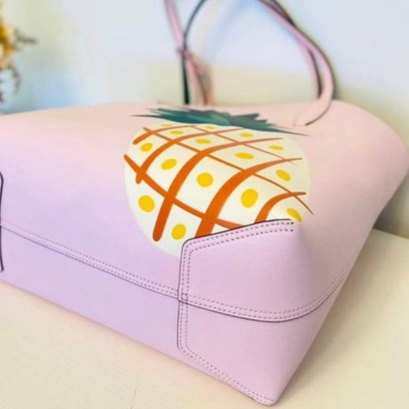 Authentic KATE SPADE Leather Pineapple print Reversible tote - Picture 8 of 9